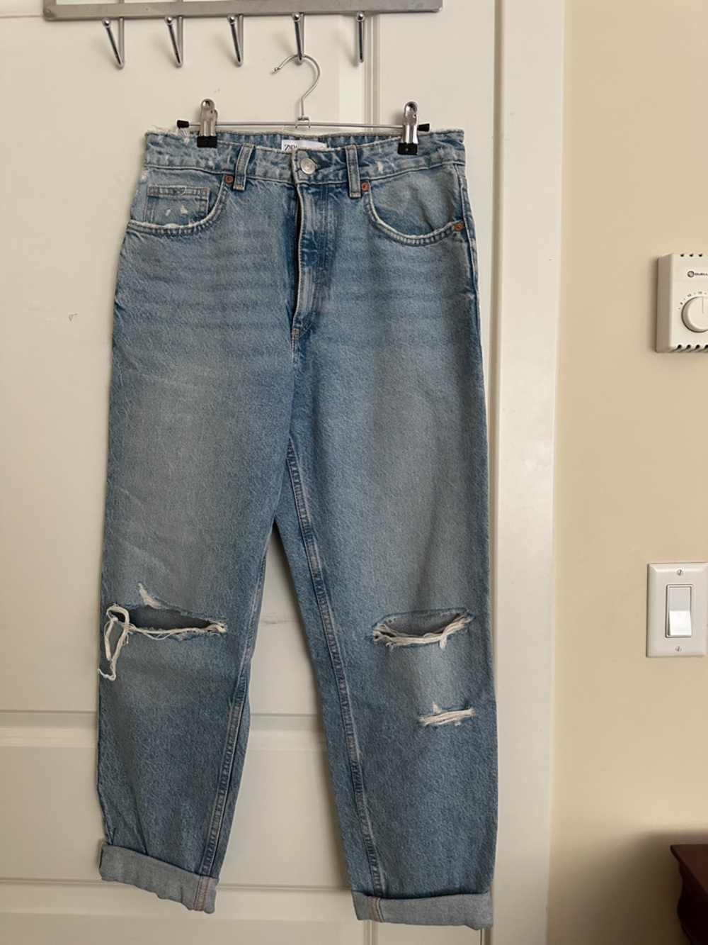 Zara Light Blue Denim Jeans with Frayed Waist